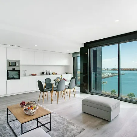 Wonderful Penthouse And Apartment *